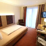 Seeblick Hotel 3*