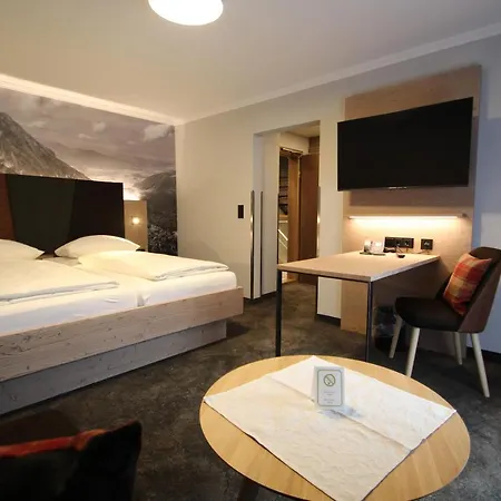 Hotel Seeblick 3*