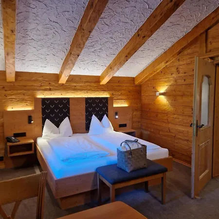 Hotel Seeblick 3*