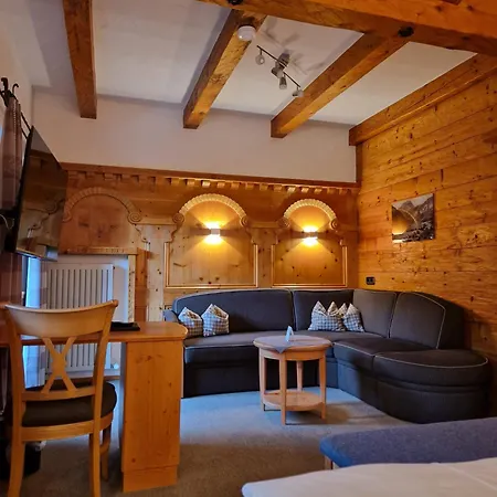 Hotel Seeblick 3*