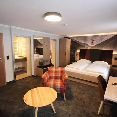 Hotel Seeblick 3*