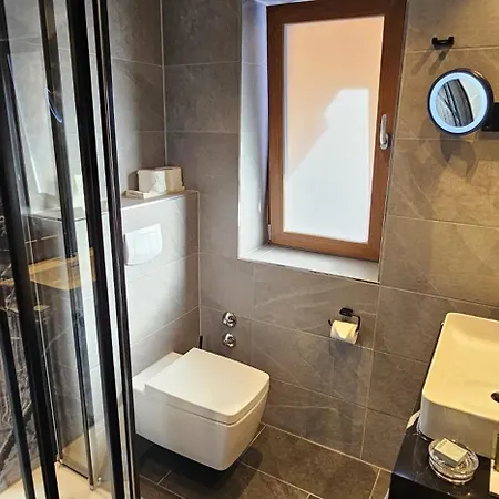 Hotel Seeblick 3*