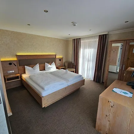 Seeblick Hotel 3*