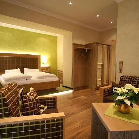 Hotel Seeblick 3*